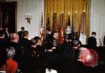 Image M de Richard Nixon Washington DC White House USA, 1969, de la seconde 41 séquences d'archives historiques vidéo 65675034404