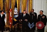 Image M de Richard Nixon Washington DC White House USA, 1969, de la seconde 7 séquences d'archives historiques vidéo 65675034405