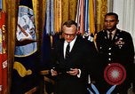 Image M de Richard Nixon Washington DC White House USA, 1969, de la seconde 11 séquences d'archives historiques vidéo 65675034405