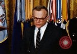 Image M de Richard Nixon Washington DC White House USA, 1969, de la seconde 27 séquences d'archives historiques vidéo 65675034405