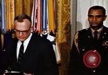 Image M de Richard Nixon Washington DC White House USA, 1969, de la seconde 33 séquences d'archives historiques vidéo 65675034406