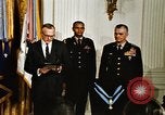 Image M de Richard Nixon Washington DC White House USA, 1969, de la seconde 4 séquences d'archives historiques vidéo 65675034409