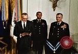 Image M de Richard Nixon Washington DC White House USA, 1969, de la seconde 7 séquences d'archives historiques vidéo 65675034409