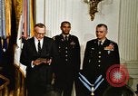 Image M de Richard Nixon Washington DC White House USA, 1969, de la seconde 9 séquences d'archives historiques vidéo 65675034409