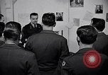 Image soldats sont informés United States USA, 1950, de la seconde 9 séquences d'archives historiques vidéo 65675034412