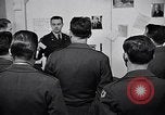 Image soldats sont informés United States USA, 1950, de la seconde 13 séquences d'archives historiques vidéo 65675034412