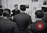 Image soldats sont informés United States USA, 1950, de la seconde 14 séquences d'archives historiques vidéo 65675034412