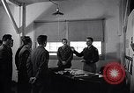 Image soldats sont informés United States USA, 1950, de la seconde 32 séquences d'archives historiques vidéo 65675034412