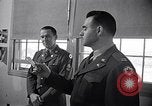 Image soldats sont informés United States USA, 1950, de la seconde 45 séquences d'archives historiques vidéo 65675034412