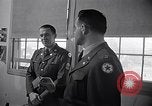 Image soldats sont informés United States USA, 1950, de la seconde 48 séquences d'archives historiques vidéo 65675034412