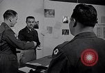 Image soldats sont informés United States USA, 1950, de la seconde 53 séquences d'archives historiques vidéo 65675034412