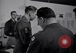 Image soldats sont informés United States USA, 1950, de la seconde 57 séquences d'archives historiques vidéo 65675034412