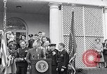 Immagine di Thomas Hudner Medal of Honor Washington DC White House USA, 1951, secondo 5 filmato di repertorio 65675034415