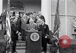 Immagine di Thomas Hudner Medal of Honor Washington DC White House USA, 1951, secondo 11 filmato di repertorio 65675034415