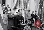 Immagine di Thomas Hudner Medal of Honor Washington DC White House USA, 1951, secondo 27 filmato di repertorio 65675034415