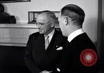 Immagine di Gordon grigio United States USA, 1951, secondo 21 filmato di repertorio 65675034422