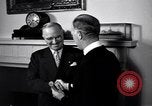 Immagine di Gordon grigio United States USA, 1951, secondo 35 filmato di repertorio 65675034422