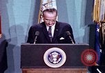 Immagine di Lyndon B Johnson Washington DC White House USA, 1969, secondo 56 filmato di repertorio 65675034425