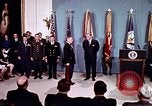 Immagine di Lyndon B Johnson Washington DC White House USA, 1969, secondo 9 filmato di repertorio 65675034427