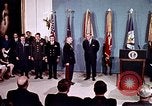 Immagine di Lyndon B Johnson Washington DC White House USA, 1969, secondo 11 filmato di repertorio 65675034427