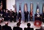 Immagine di Lyndon B Johnson Washington DC White House USA, 1969, secondo 15 filmato di repertorio 65675034427