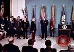 Immagine di Lyndon B Johnson Washington DC White House USA, 1969, secondo 16 filmato di repertorio 65675034427