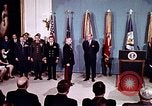 Immagine di Lyndon B Johnson Washington DC White House USA, 1969, secondo 17 filmato di repertorio 65675034427