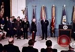 Immagine di Lyndon B Johnson Washington DC White House USA, 1969, secondo 18 filmato di repertorio 65675034427