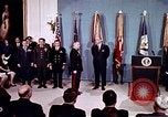 Immagine di Lyndon B Johnson Washington DC White House USA, 1969, secondo 20 filmato di repertorio 65675034427