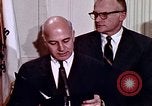 Immagine di Lyndon B Johnson Washington DC White House USA, 1969, secondo 17 filmato di repertorio 65675034428