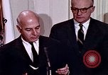 Immagine di Lyndon B Johnson Washington DC White House USA, 1969, secondo 20 filmato di repertorio 65675034428