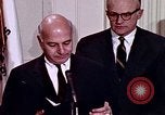 Immagine di Lyndon B Johnson Washington DC White House USA, 1969, secondo 21 filmato di repertorio 65675034428
