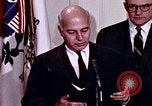 Immagine di Lyndon B Johnson Washington DC White House USA, 1969, secondo 28 filmato di repertorio 65675034428