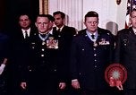 Immagine di Lyndon B Johnson Washington DC White House USA, 1969, secondo 47 filmato di repertorio 65675034428