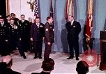 Immagine di Lyndon B Johnson Washington DC White House USA, 1969, secondo 9 filmato di repertorio 65675034429