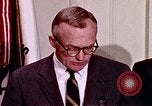 Immagine di Lyndon B Johnson Washington DC White House USA, 1969, secondo 28 filmato di repertorio 65675034429