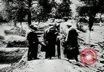 Standbild Massaker von Katyn des polnischen Vinnitsa Ukraine Sowjetunion, 1944, aus Sekunde 6 historischem Filmmaterial Videoclip 65675034441
