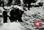Standbild Massaker von Katyn des polnischen Vinnitsa Ukraine Sowjetunion, 1944, aus Sekunde 7 historischem Filmmaterial Videoclip 65675034441