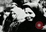 Standbild Massaker von Katyn des polnischen Vinnitsa Ukraine Sowjetunion, 1944, aus Sekunde 17 historischem Filmmaterial Videoclip 65675034441