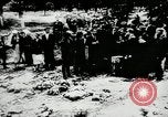 Standbild Massaker von Katyn des polnischen Vinnitsa Ukraine Sowjetunion, 1944, aus Sekunde 18 historischem Filmmaterial Videoclip 65675034441