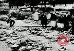 Standbild Massaker von Katyn des polnischen Vinnitsa Ukraine Sowjetunion, 1944, aus Sekunde 23 historischem Filmmaterial Videoclip 65675034441