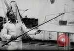 Standbild Deutsches U-Boot Matrosen in Zweiten Weltkrieg Deutschland, 1942, aus Sekunde 22 historischem Filmmaterial Videoclip 65675034448