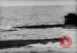 Standbild Deutsches U-Boot Matrosen in Zweiten Weltkrieg Deutschland, 1942, aus Sekunde 38 historischem Filmmaterial Videoclip 65675034448