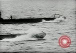 Standbild Deutsches U-Boot Matrosen in Zweiten Weltkrieg Deutschland, 1942, aus Sekunde 43 historischem Filmmaterial Videoclip 65675034448