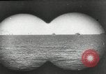 Standbild italienische U-Boot Angriffe amerikanischer Frachter Zweiten Weltkrieg Mittelmeer, 1943, aus Sekunde 13 historischem Filmmaterial Videoclip 65675034454