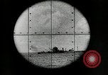 Standbild italienische U-Boot Angriffe amerikanischer Frachter Zweiten Weltkrieg Mittelmeer, 1943, aus Sekunde 28 historischem Filmmaterial Videoclip 65675034454