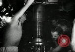 Standbild italienische U-Boot Angriffe amerikanischer Frachter Zweiten Weltkrieg Mittelmeer, 1943, aus Sekunde 31 historischem Filmmaterial Videoclip 65675034454