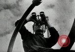 Standbild italienische U-Boot Angriffe amerikanischer Frachter Zweiten Weltkrieg Mittelmeer, 1943, aus Sekunde 37 historischem Filmmaterial Videoclip 65675034454