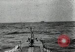 Standbild italienische U-Boot Angriffe amerikanischer Frachter Zweiten Weltkrieg Mittelmeer, 1943, aus Sekunde 42 historischem Filmmaterial Videoclip 65675034454