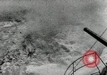 Standbild italienische U-Boot Angriffe amerikanischer Frachter Zweiten Weltkrieg Mittelmeer, 1943, aus Sekunde 44 historischem Filmmaterial Videoclip 65675034454